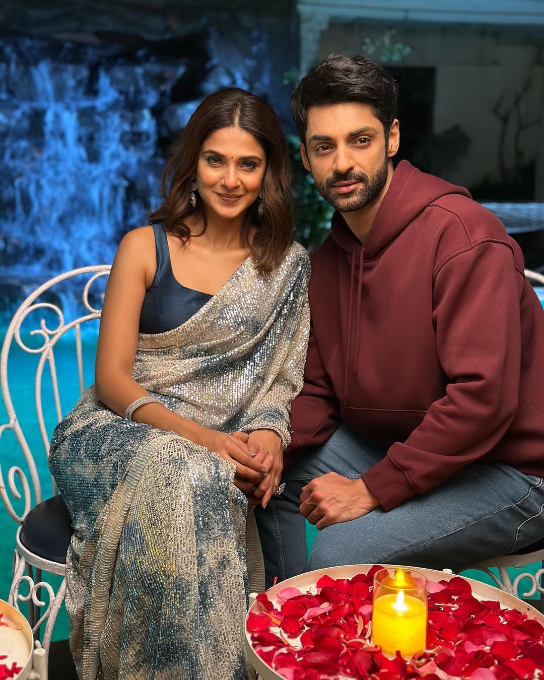 Cherishes Moments! Raisinghani Vs Raisinghani Fame Jennifer Winget Spends Quality Time With A Friend. Find Out Who It Is!