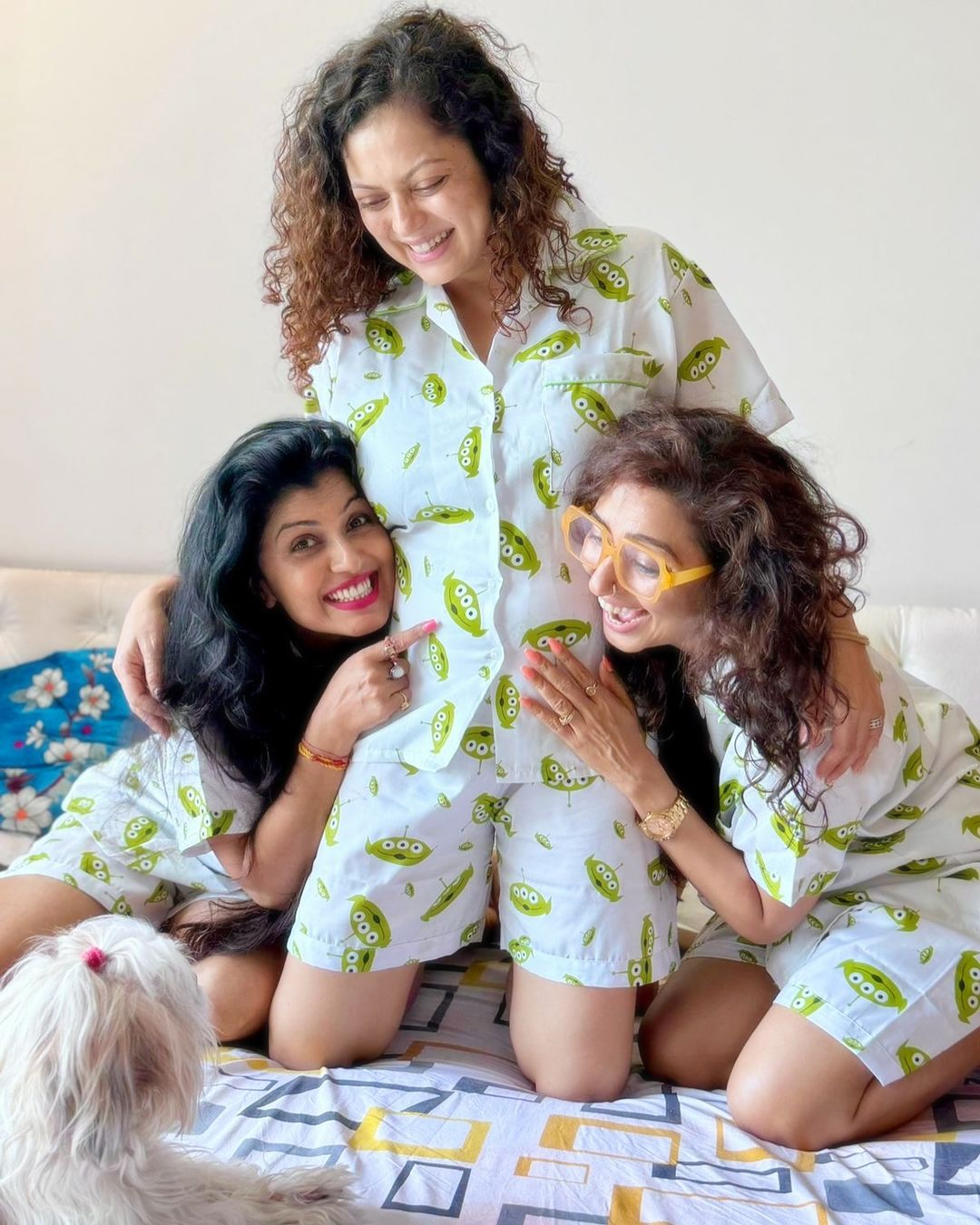 Drashti Dhami's Madhubala Co-Stars Arti Puri And Pallavi Purohit Shared A Whale Of Time. Check Out How Their Pictures Speak To Their Bond!