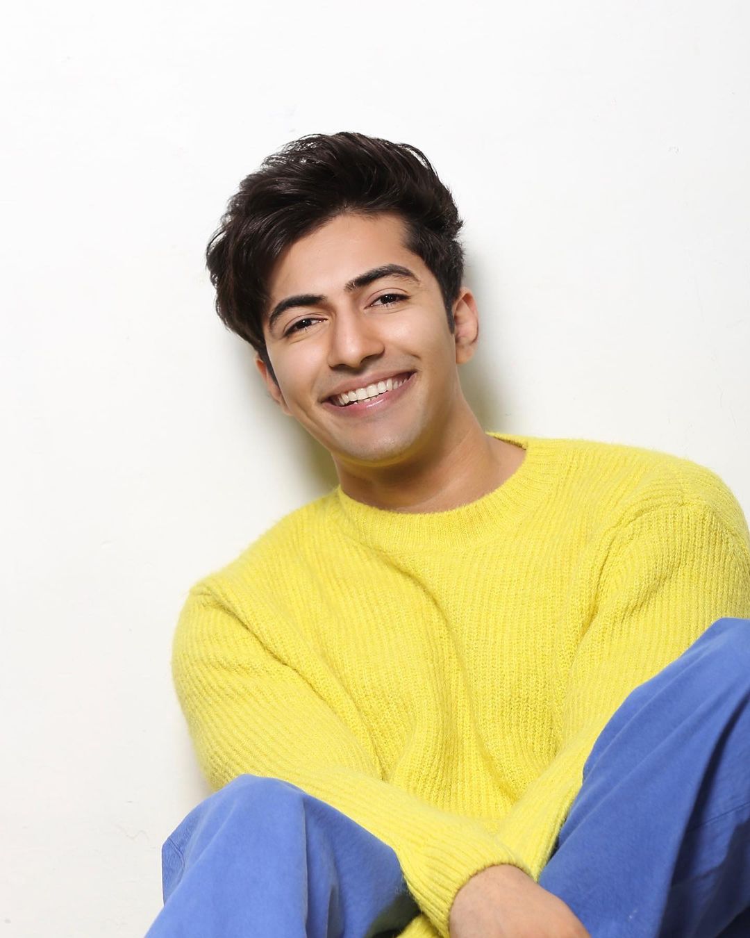 Exclusive: Akshay Kharodia likes to come back With Suhaagan; Look At His Happy and Joyful Moment! 