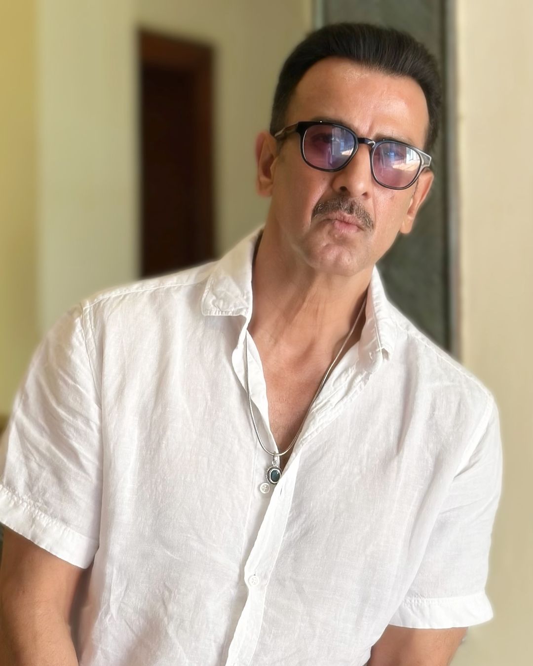 Itna Karo Na Mujhe Pyaar Fame Ronit Roy discussed why he has been absent from television screens. This actor further revealed a surprising update. Look what it is!