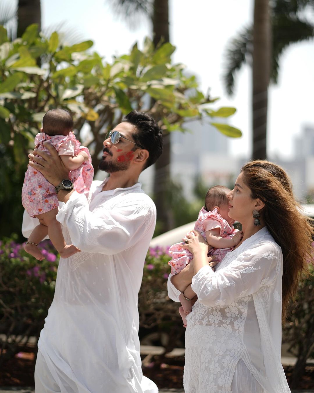 Abhinav Shukla Shares Glimpses Into His Journey Of Fatherhood With Daughters Jeeva And Edhaa. Let’s Check What Inside His Heart-Warming Video!