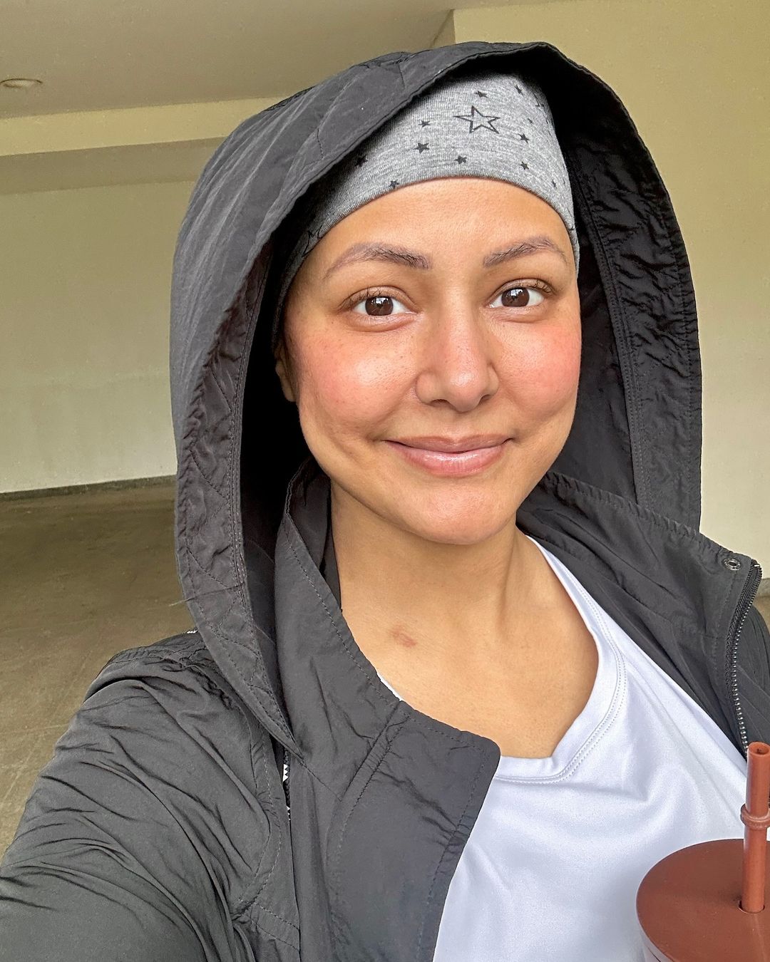 Breast Cancer Battling Actress Hina Khan Shared An Inspiring Workout Video Showcasing Her Strength And Positive Mindset. See Her Video To Motivate Yourself Too!