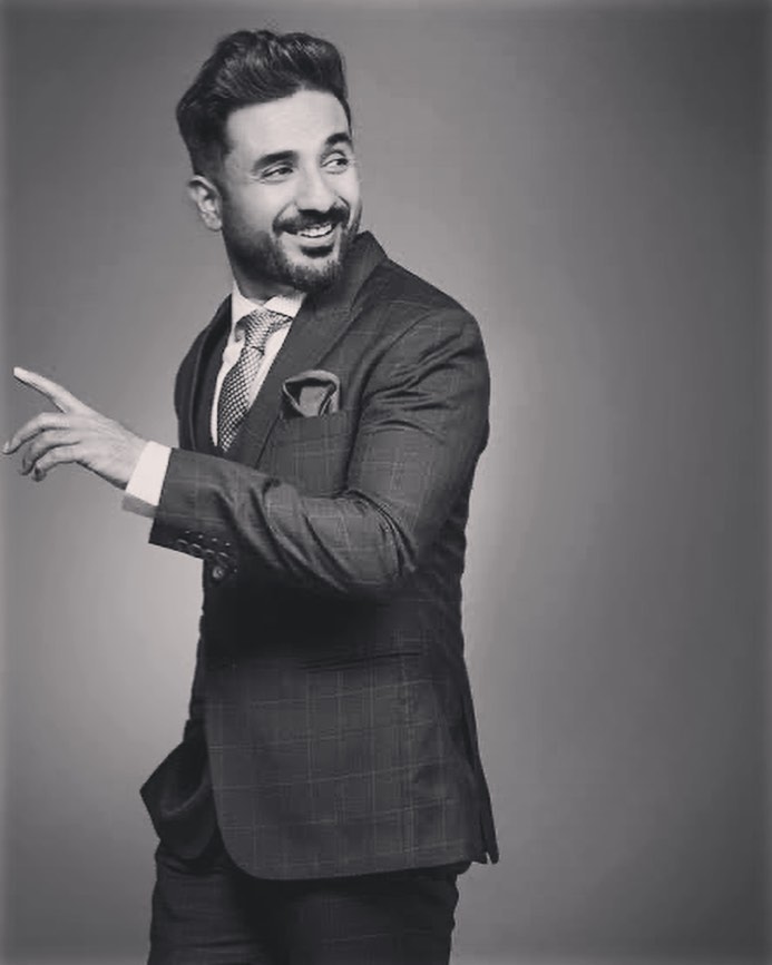 Priceless Recognition! Vir Das Becomes The First Indian To Host International Emmy Awards. See How Celebrities Reacted To It!