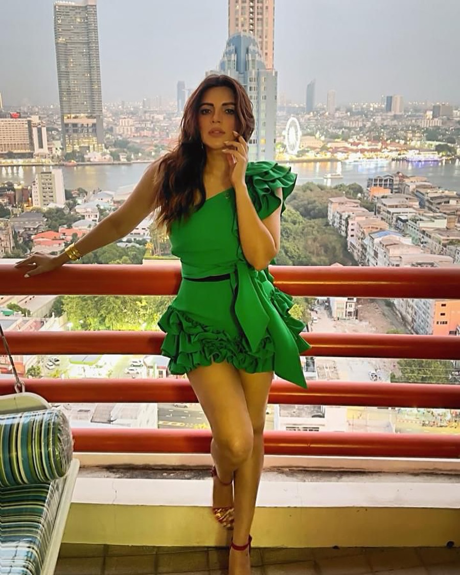 TV Actor Shama Sikander’s Shocked Reveal About Her Uncomfortable Feel During Shoot Goes Viral. Check What She Shared!