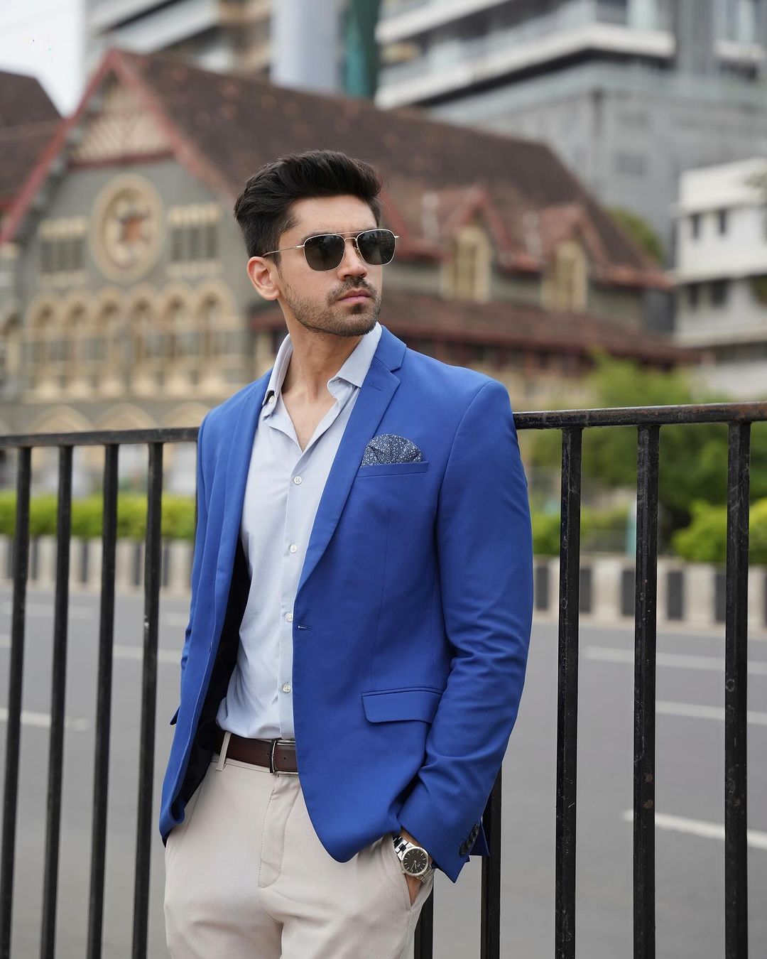 Bigg Boss Season 18 Rumored Contestant Avinash Mishra Gets Clicked In The City Who Seeks Blessings At Temple! See His Pictures, Which Glued Your Eyes On Him!