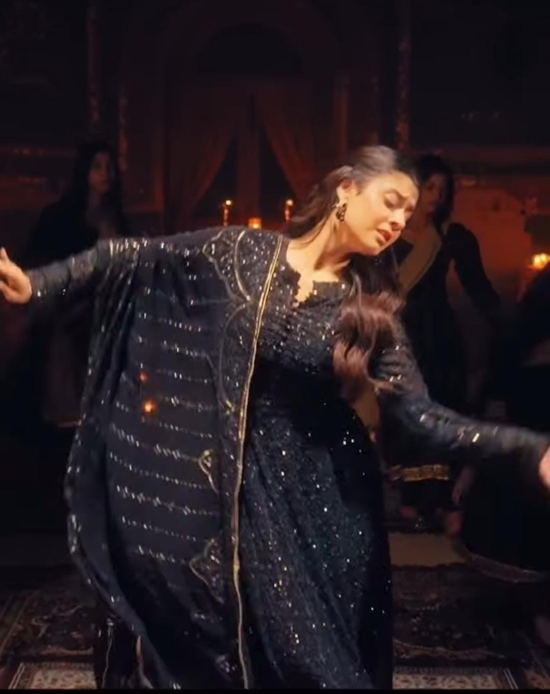 After Paon Ki Jutti, Isha Malviya Stuns All Once Again With Her Dance In Loafer Music Video | Watch