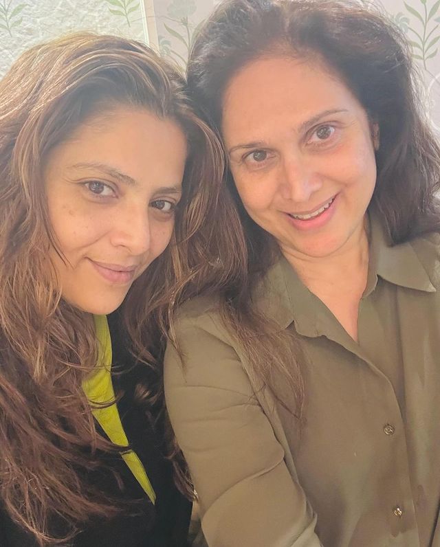 Sonam Khan meets her first co-star Meenakshi Sheshadri after 30 years, shares heartwarming photos