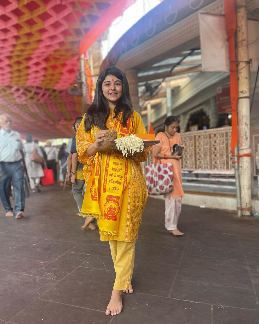 Hero – Gayab Mode On Fame Actress Yesha Rughani Visits Siddhivinayak Temple To Seek Blessings For Her New Project!